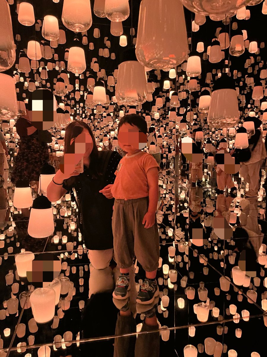 maple202202's tweet photo. ママ友親子とチームラボ行ってきた！
息子、めっちゃ楽しんでて良かった！！ https://t.co/EWZosC6Qar