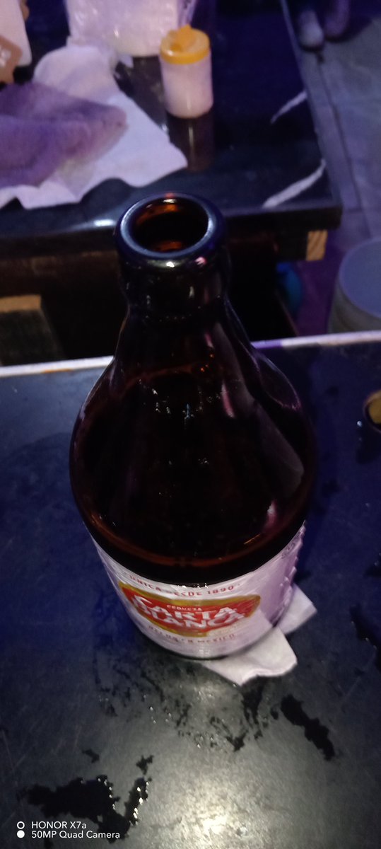 spinosa83mario's tweet photo. Hace una semana aquí en  este bar estaba lamentando qué por errores perdí mi viaje. Y no o me despedí de mi madre. Y hoy aquí otra vez en este mismo bar recordando una semana de tu muerte. Madre mía. 😭😭 https://t.co/F7uZW0qqfP