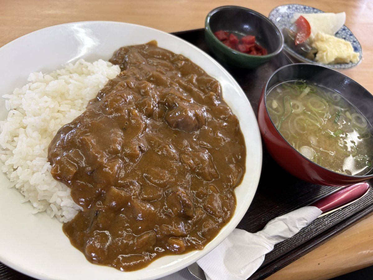 YorkshereYogurt's tweet photo. 青森市蛍沢1丁目
『フードショップ たま』
カレーライス(大盛) ¥800
#ランチ #青森市 https://t.co/HW8CwZXT5x