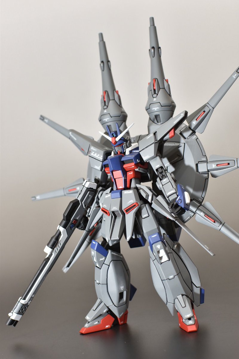 Kaizaaasan's tweet photo. HGCEレジェンドガンダム出来ましたー🙌

#ガンプラ
#ガンプラの画像を貼るとRTされと聞いて https://t.co/tPb4PpOPLg
