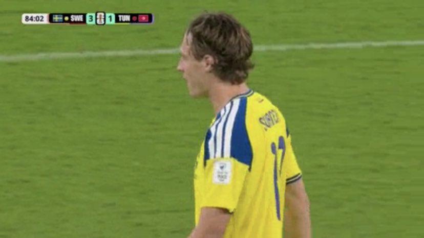 worldfansreport's tweet photo. Goalllllll ⚽️⚽️⚽️ Sweden gets the fourth !!!Svanberg scores with his first touch just 18 seconds after coming on.

4-1

#SWETUN https://t.co/KldjOziwR9