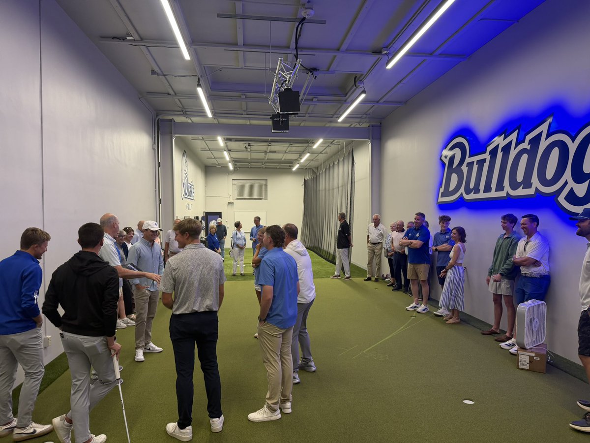 DrakeADHardin's tweet photo. How does the 2026 @PCCTourney champion celebrate? By returning to his alma mater tonight and making more memories for members of @Drakemensgolf &amp; @DrakeWGolf plus @DUBulldogClub donors. Thank you @ZachJohnsonPGA for being an incredible representative of Drake Athletics! https://t.co/vLYm4w7kQj