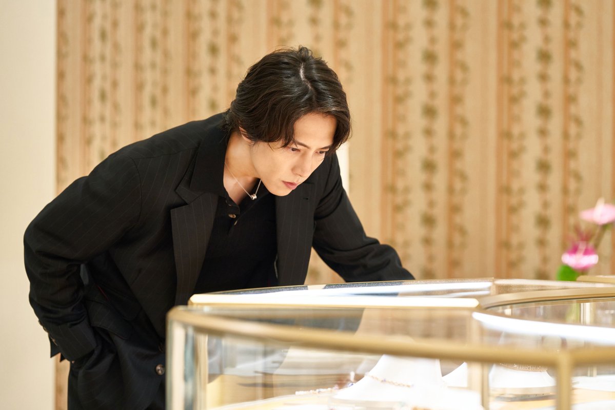 oricon's tweet photo. 山下智久、「ブルガリ 心斎橋」に
アンバサダーとして来場
共通する「人と街の温かさ」に感銘

📸ほか写真あり
https://t.co/XNDn4KriJt

#山下智久 https://t.co/iGG45jo3Xy