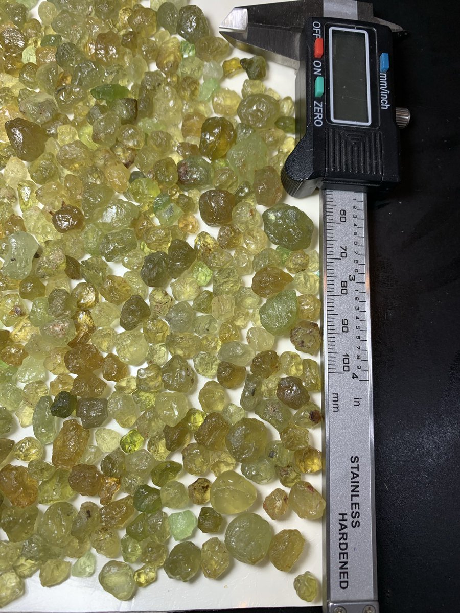 AbbasAliQurash1's tweet photo. Fine Rough Mali Garnets – Cutting Parcel 
350 grams | 1.5 to 15 carats per piece 
Origin: Mali, West Africa 

. DM for videos, price per gram, or to request specific size/color selections. 

#MaliGarnet #GemRough #FacetingRough #Garnets #Gemstones #garnetjewelry #facetrough https://t.co/yu2nWVXYTY