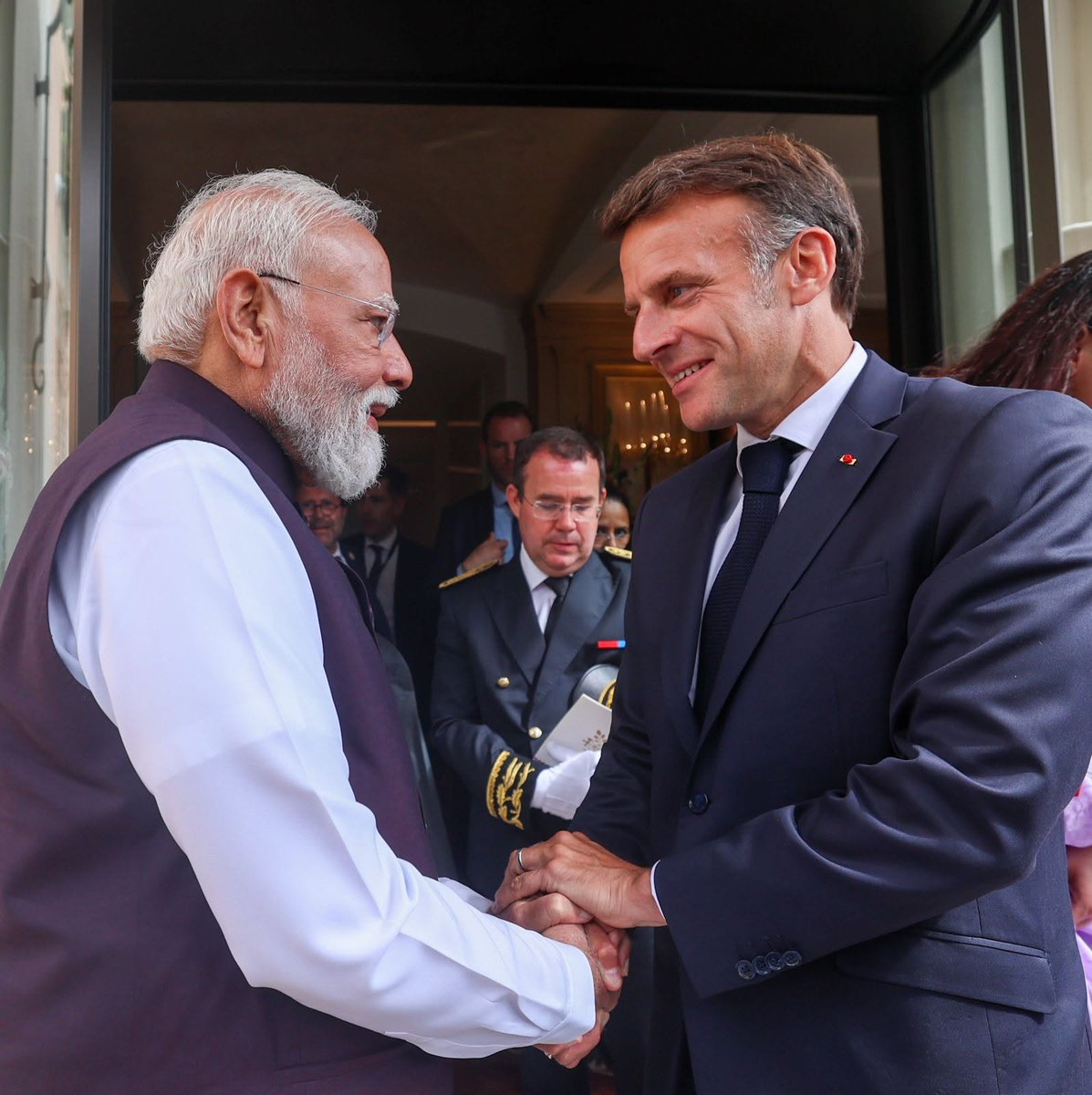 Manoj_GSV's tweet photo. Very enthused with "Declaration of Intent" on collaboration for the Railway and High-Speed Railway Development in India, between our Hon. PM Sh. @narendramodi ji and Hon. President of France @EmmanuelMacron ji 

@gsv_vadodara  shall play a very significant role for the sectors https://t.co/iy6evYSEuh