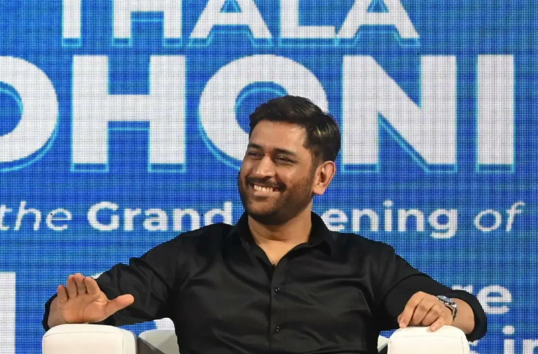 mufatnal_wohraa's tweet photo. 🚨 MS DHONI - RAPID FIRE WICKETKEEPER EDISION 🚨

• B McCullum or K Sangakkara - K Sangakkara.
• K Sangakkara or KL Rahul - KL Rahul.
• KL Rahul or Ishan Kishan - KL Rahul.
• KL Rahul or Rishabh Pant - R Pant.
• R Pant or Adam Gilchrist - A Gilchrist.
• A Gilchrist or Mark Boucher - A Gilchrist.
• A Gilchrist or Dinesh Karthik - A Gilchrist.
• A Gilchrist or AB de Villiers - AB de Villiers.
• AB de Villiers or MS Dhoni - MS Dhoni