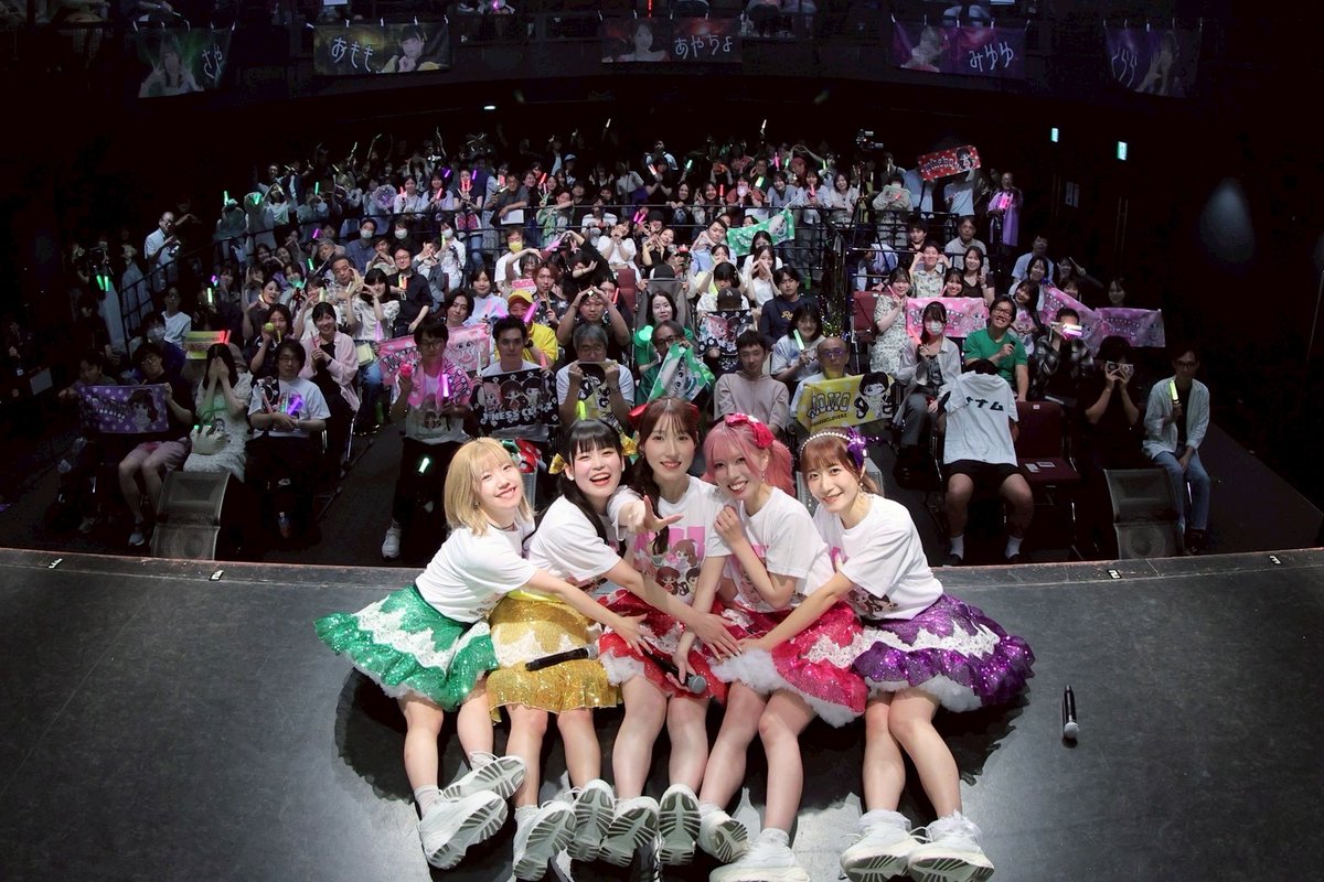 _happiclo_'s tweet photo. 🍀🍑御礼🍑🍀

はぴねすクローバーZ単独公演
〜活動休止前にやりたいこと全部やっちゃおうZ！〜
終演いたしました❤️💛🩷💚💜

約6年半、はぴクロを応援いただきありがとうございます✨

皆さんに出会えて私たちはとってもはぴねすでした🍀

またステージに立つ時は、はぴクロちゃんに会いに来てね💖 https://t.co/YIXc7WrPrO