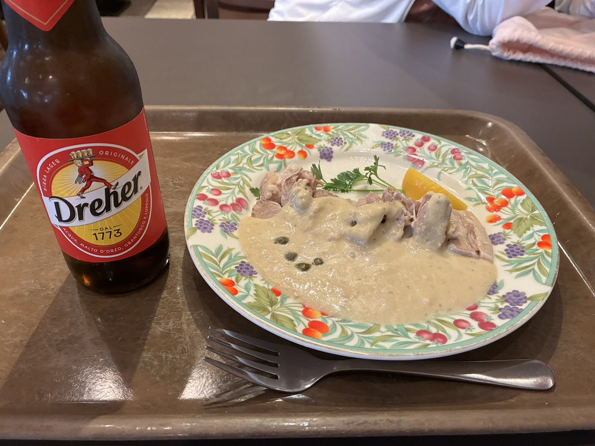 ekati905's tweet photo. イタリアに移動🍺 https://t.co/OKok0sn6nN