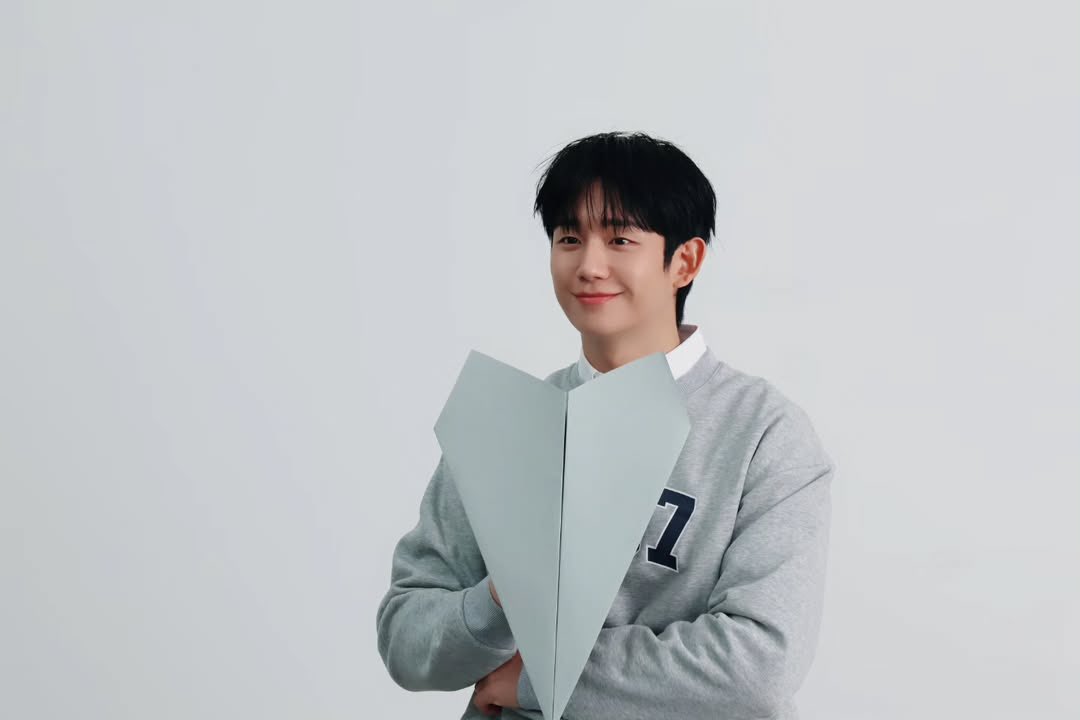 JUNGHAEINFAN's tweet photo. #Junghaein for BENCH Club 🤍 https://t.co/26AX9Uc98N