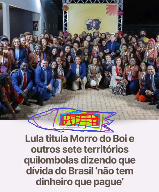 orlandoguerreir's tweet photo. Entrega de título de domínio para 8 territórios quilombolas, cerca de 11,6 mil hectares em 6 estados, beneficiando 1.780 famílias.
​Agora essas comunidades têm garantia legal da terra onde vivem, não podem ser expulsas, podem planejar o futuro, produzir e manter sua cultura e tradição. É o direito mais fundamental para quem vive lá há gerações.
​Exemplo citado: Morro do Boi (Balneário Camboriú/SC), com 11 famílias — prova que quilombos existem também no Sul e em áreas urbanizadas, não só no interior ou Norte/Nordeste.
PRINCIPAIS DECLARAÇÕES E SIGNIFICADO
"Dívida impagável"
"A dívida que o Brasil tem com descendentes africanos é de tamanha magnitude que não tem dinheiro que pague."
Reconhece que a exploração e a escravidão estruturaram o país e deixaram marcas profundas: desigualdade, racismo, exclusão social. Dinheiro não resolve tudo, mas políticas públicas e reconhecimento são o caminho.
​Exemplo para o mundo
"Se cada país que explorou o povo negro retribuísse com um gesto de solidariedade, venceríamos o preconceito mais rápido."
Coloca o Brasil como exemplo de reparação, mas cobra também os outros países que participaram do tráfico e da exploração colonial. O racismo é um problema global, não só nosso.
​Abolição não foi o fim do problema
"A abolição parecia coisa boa, mas virou um inferno... largaram sem emprego, sem educação, chamaram de vagabundo."
Ponto histórico fundamental: em 1888, libertaram, mas não deram condições de viver.
Isso criou a base da desigualdade que existe até hoje.
A luta atual é justamente para corrigir esse erro de 130 anos atrás.
​Desigualdade nos cargos de poder
"Vai demorar para negros ocuparem os cargos mais importantes... não temos ainda do Prouni nenhum procurador, nenhum ministro."
Mostra que, mesmo com avanços como cotas e programas de estudo, a ascensão social e a ocupação de espaços de decisão ainda é muito lenta.
Não basta só entrar na universidade; é preciso mudar estruturas para chegar ao Judiciário, à política, à alta administração.