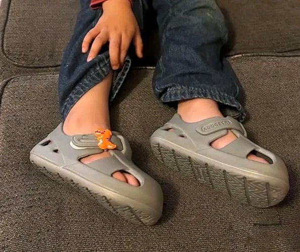 Hecham_AD6's tweet photo. 40% OFF Water Sandals for Kids
After discount: $15.59
Use this code: VXOJVA2K
https://t.co/81tH7JYtly
#usacanadaaustralia 
#USAUSAUSA 
#Usa https://t.co/4B05WwrH0r