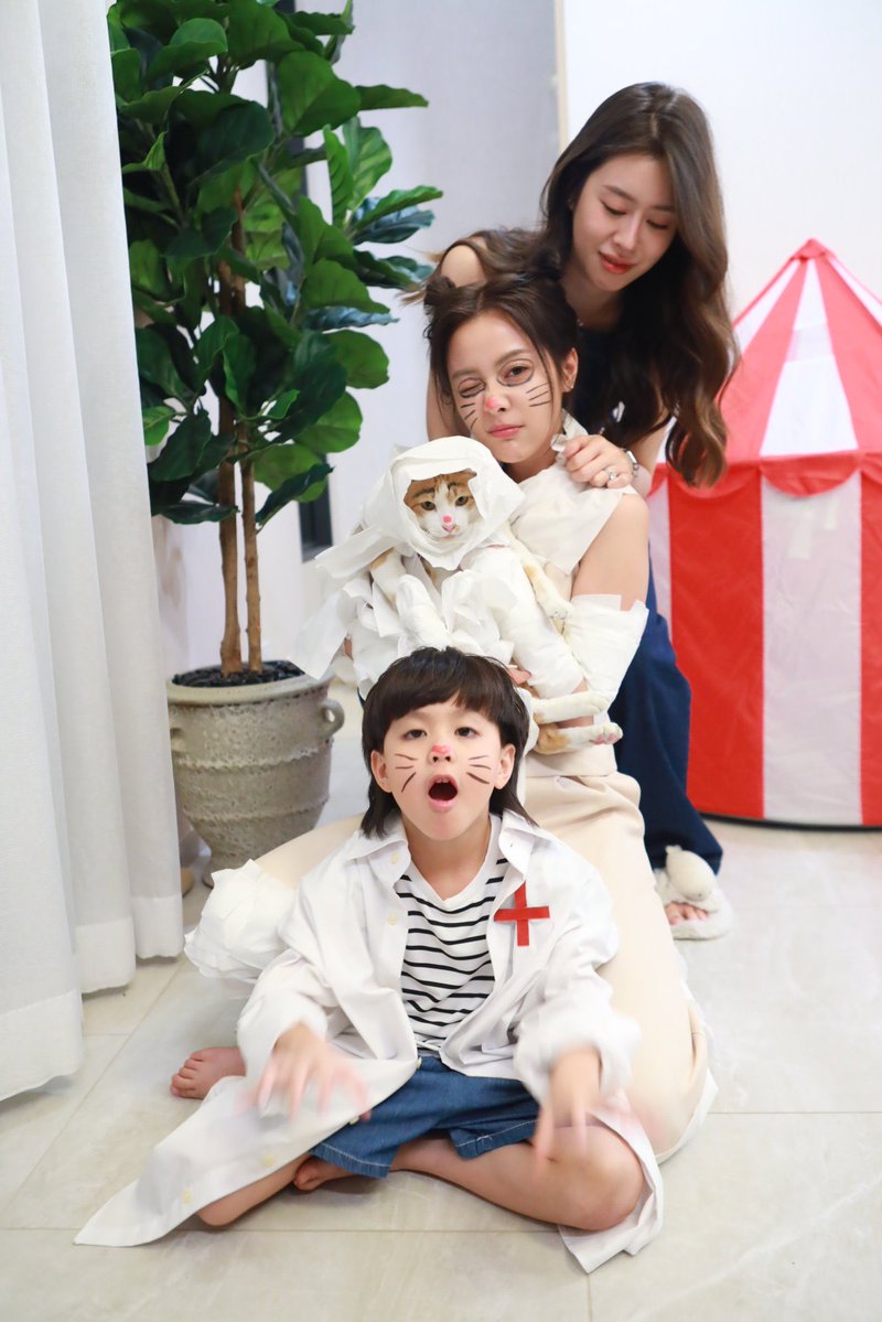hollyakLBEJ's tweet photo. Actually love this picture so much! All 4 absolutely did their best work in ep8. 

#อุ้มแบม #OomBam #움뱀 
#รักเติมเต็มFinalEP #FulFillTheSeries https://t.co/KwZLMWuIwT