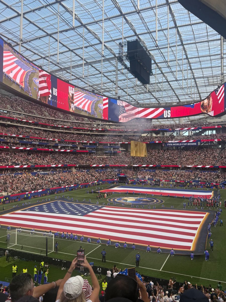 Tobs_fc's tweet photo. Turns out USA have better stadiums than Europe as a whole. 😭😭😭 https://t.co/ZNlParfhEO