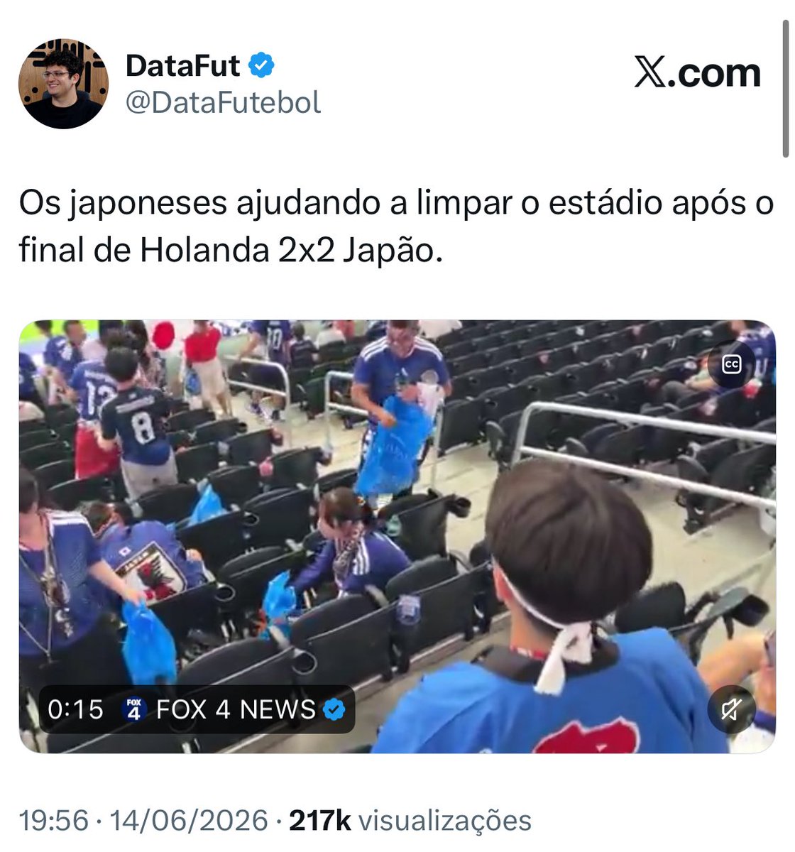 samengo_ofc's tweet photo. - Tweet da abertura da sulamericana 2019✅
- Tweet dos japoneses recolhendo o lixo do estádio✅
- Tweet sobre as torcidas de alguma seleção africana fazendo a festa mesmo eliminada⏳ https://t.co/eLixF8rLcn