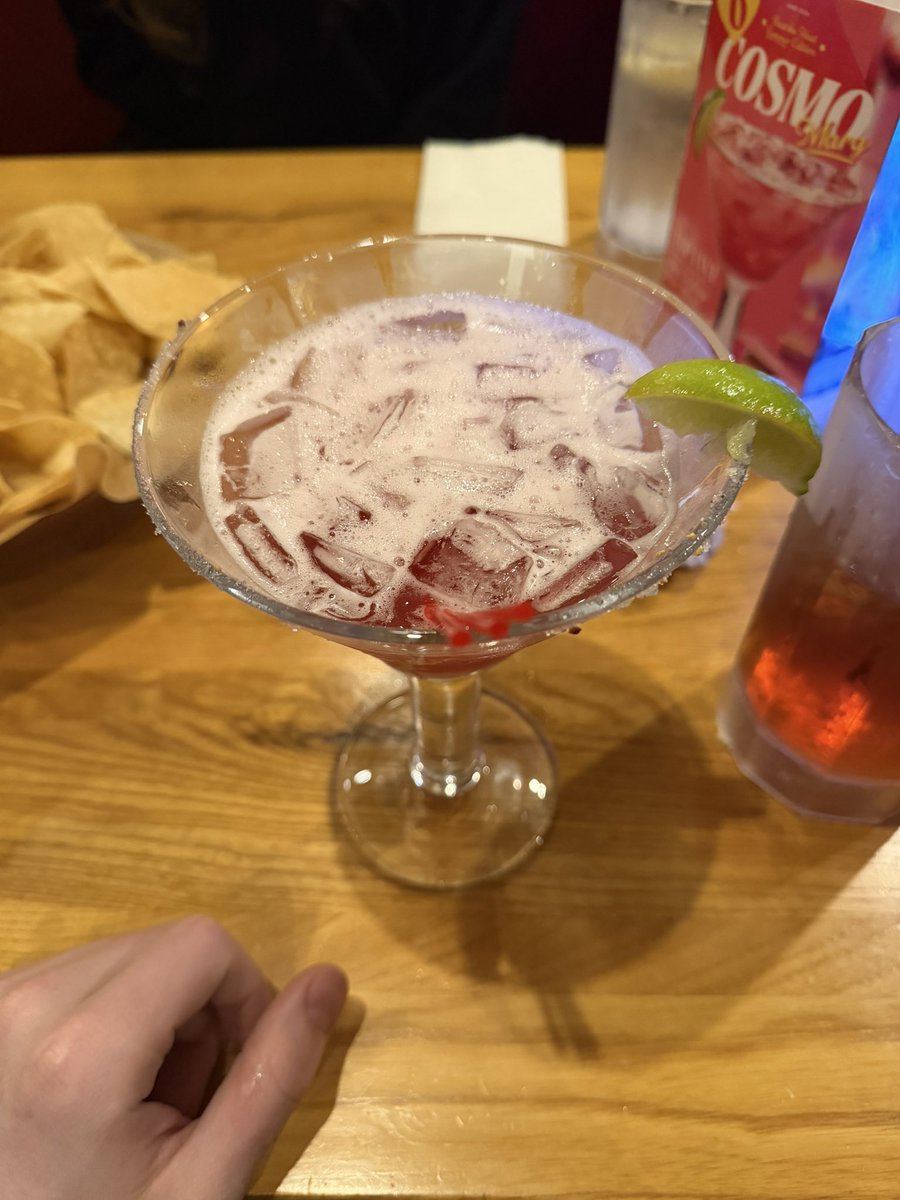 thatmanyuri's tweet photo. @Chilis  there is no way yall are selling this for $6 https://t.co/UslkGd8t0d