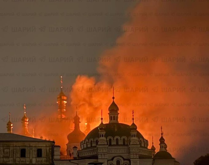 ChurchillFella's tweet photo. Russian terrorists bombed the Kyiv-Pechersk Lavra in Kyiv, one of the most important symbols of Eastern Christianity. https://t.co/hlQVYcU1JS
