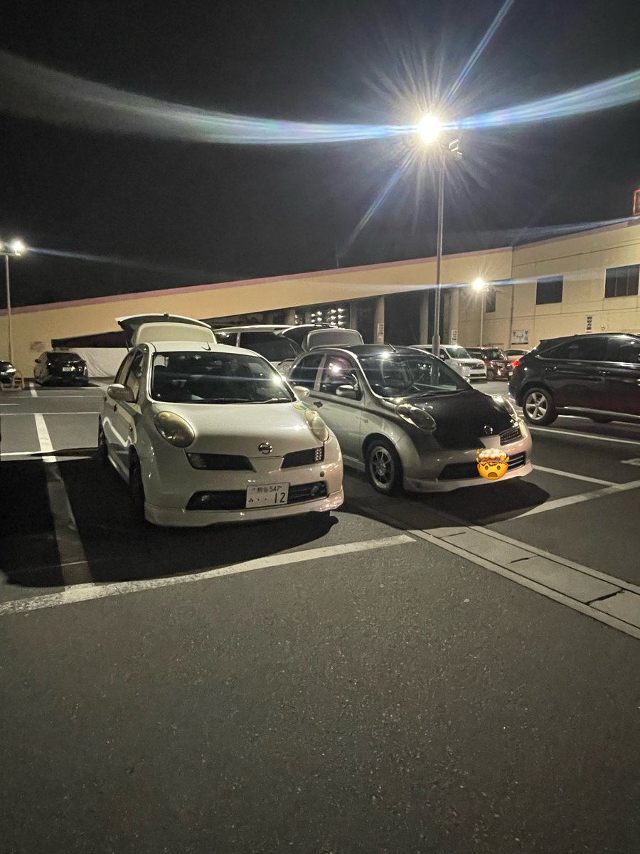 ciR960e12U2K4pt's tweet photo. お友達の納車祝い マーチ買うとは思わなかったな~ https://t.co/cefCLxYHLe