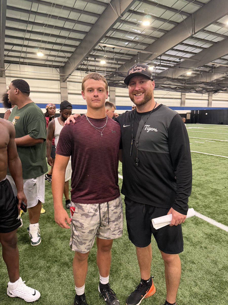 trenton_pepin12's tweet photo. #AGTG @ECUTigersFB Football camp was amazing! Grateful for the opportunity to learn, compete, and get better everyday. Looking forward to putting in some more work. GO TIGERS🏈💪🐅 https://t.co/zpxhF7HrPr