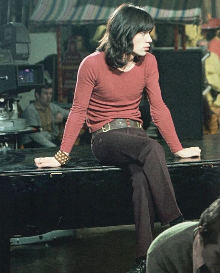 mickjaggerdaily's tweet photo. rock and roll circus mick jagger you will always be famous https://t.co/Y0nauYmlgi