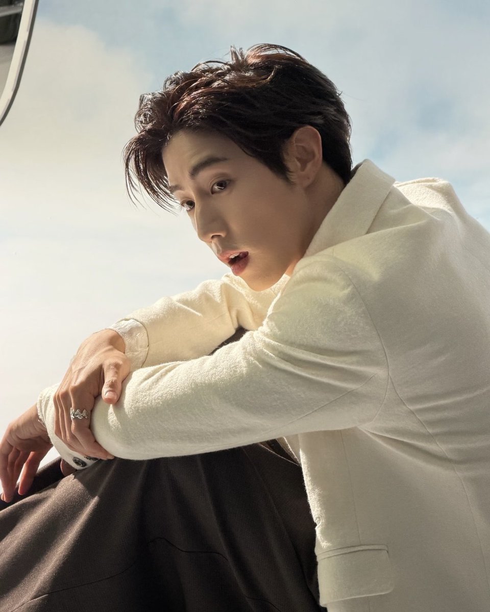AumYaowalack's tweet photo. กลอน ๔ บทอวยความหล่อของมาร์ค ต้วน 

     หล่อหล่อหล่อหล่อ         หล่อหล่อหล่อหล่อ
หล่อหล่อหล่อหล่อ              หล่อหล่อหล่อหล่อ
หล่อหล่อหล่อหล่อ              หล่อหล่อหล่อหล่อ
หล่อหล่อหล่อหล่อ              หล่อหล่อหล่อหล่อ

#MarkTuan https://t.co/jv15XEzQbZ