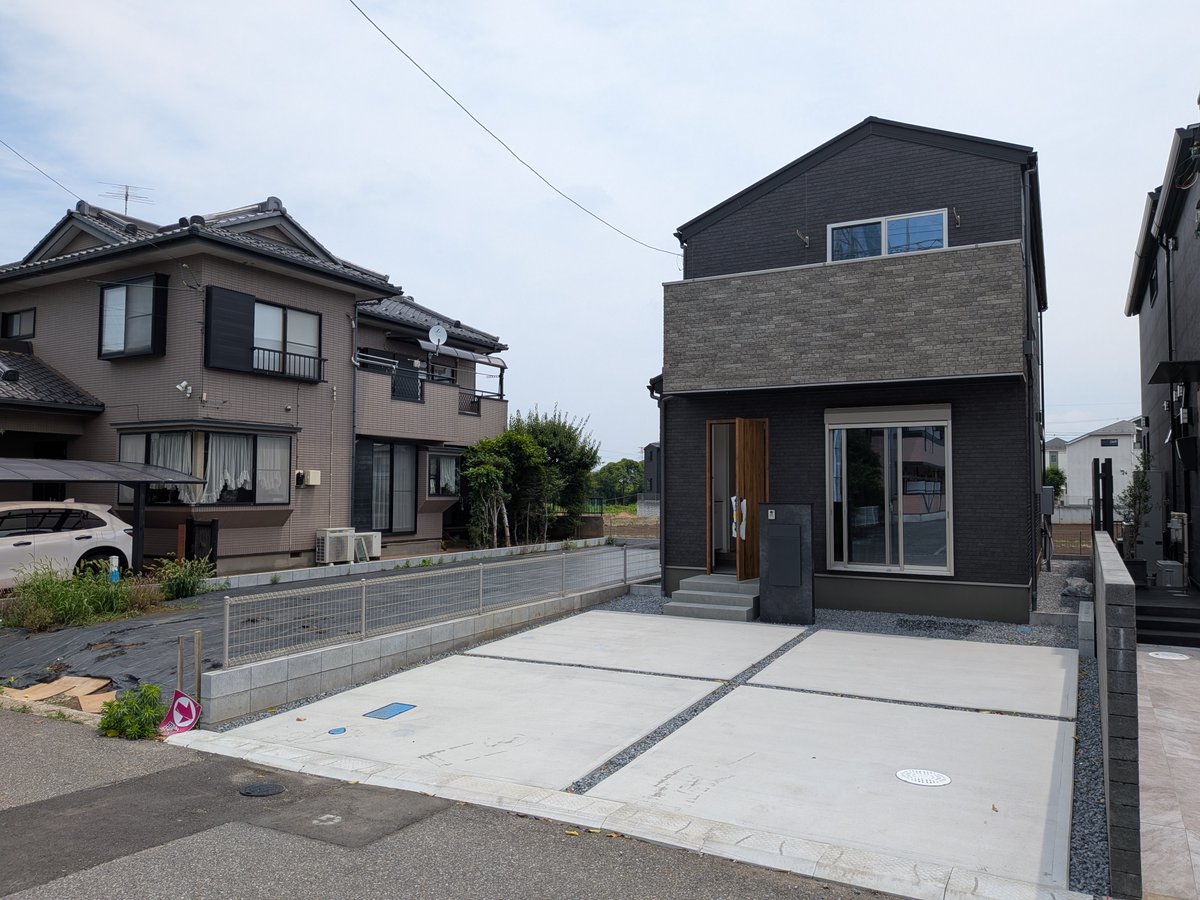 sumaihousing's tweet photo. 【ホームメイトタウン篠籠田】
※物件完成しました※
新築戸建価格：４１８０万円
😀仲介手数料無料の物件です😀
＃常磐線　＃柏　＃我孫子　＃松戸　＃遅延　＃常磐緩行線
👇お住まいさがしはこちらから👇
https://t.co/IfFEdI2zi0 https://t.co/wrprmLCu1X