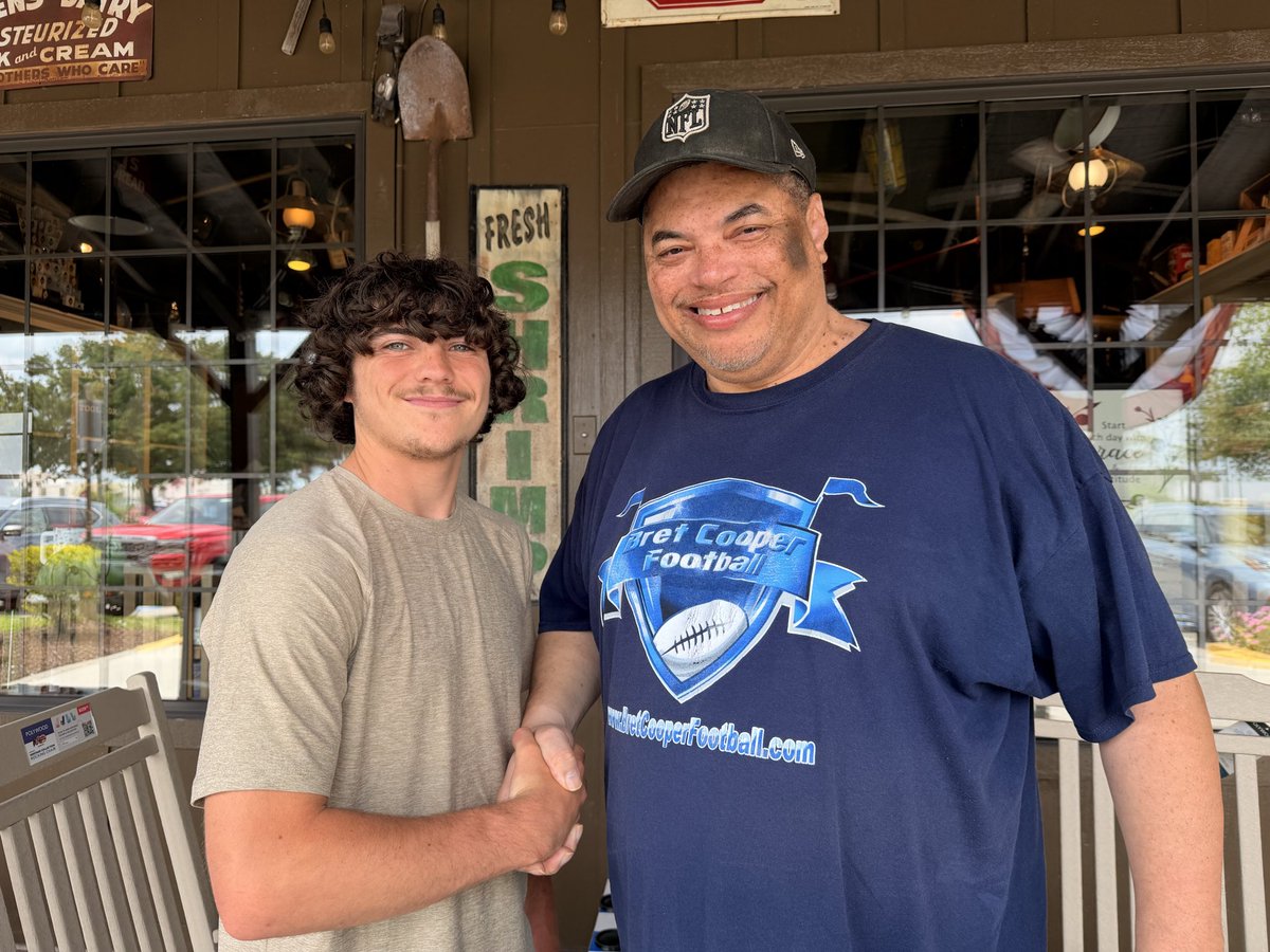 HandleIv's tweet photo. Got to have breakfast with @bretcooperfoot1 before we left Ft Myers always thinking always learning thank you Bret! https://t.co/1RSo5TV3Lh