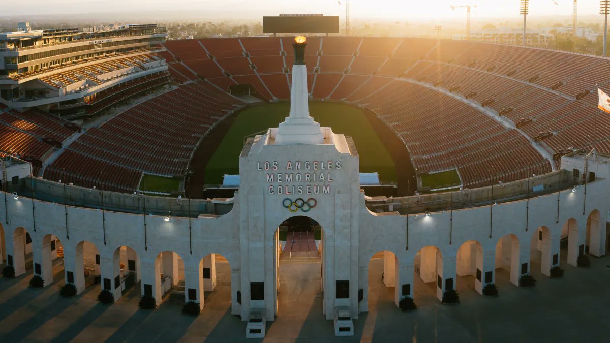 kingslazer05's tweet photo. We have an olympic stadium used by a second tier football team that has fallen from their former glory too, y’all aren’t special https://t.co/opidUPoQxX