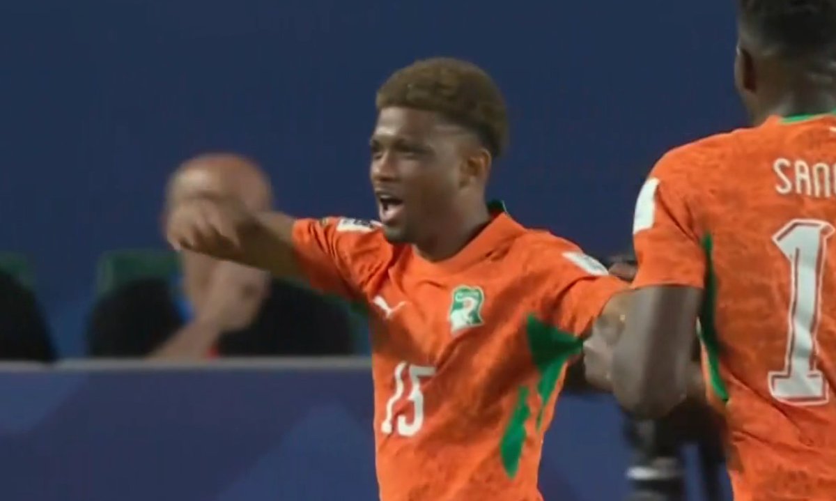 TouchlineX's tweet photo. 📸 - AMAD DIALLO DIDN'T START TODAY VS. ECUADOR, AND WITHOUT ANY DRAMA, HE COMES ON AND STEPPED UP WHEN HIS COUNTRY NEEDED HIM THE MOST!

THIS IS A TRUE LEADER, NO DRAMA, ONLY GOALS!

THIS IS MANCHESTER UNITED DNA, MANCHESTER UNITED HERITAGE! 🔥🔥🔥 https://t.co/Cc8Q2s6dmd