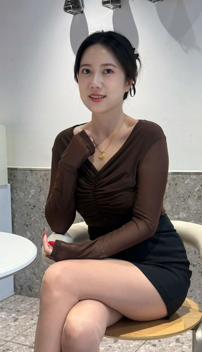 Yamashitac7cl's tweet photo. 昨天下午和朋友喝咖啡，被她们夸皮肤好，问我是不是最近被滋润了很多次。
喂，皮肤好不好和有没有被男人滋润，没有关系好不好？ https://t.co/34DmeHnSpf