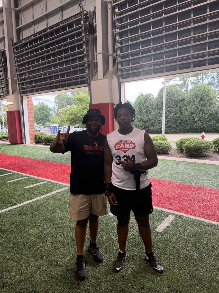 KaidenMelvin29's tweet photo. Camp measurables for today Ht: 6033 Wingspan 78in and 9.7in hands.  Looking fwd to building a relationship with the program! @PackFootball @elisha_shaw @HewittJarrod @CoachAlexFaulk @cvhsftbl @CoachCodiVick @TrenchesElite @PJWilliamsIPS @Steve_IPS @NCStateRivals https://t.co/vnlkXtlxtb