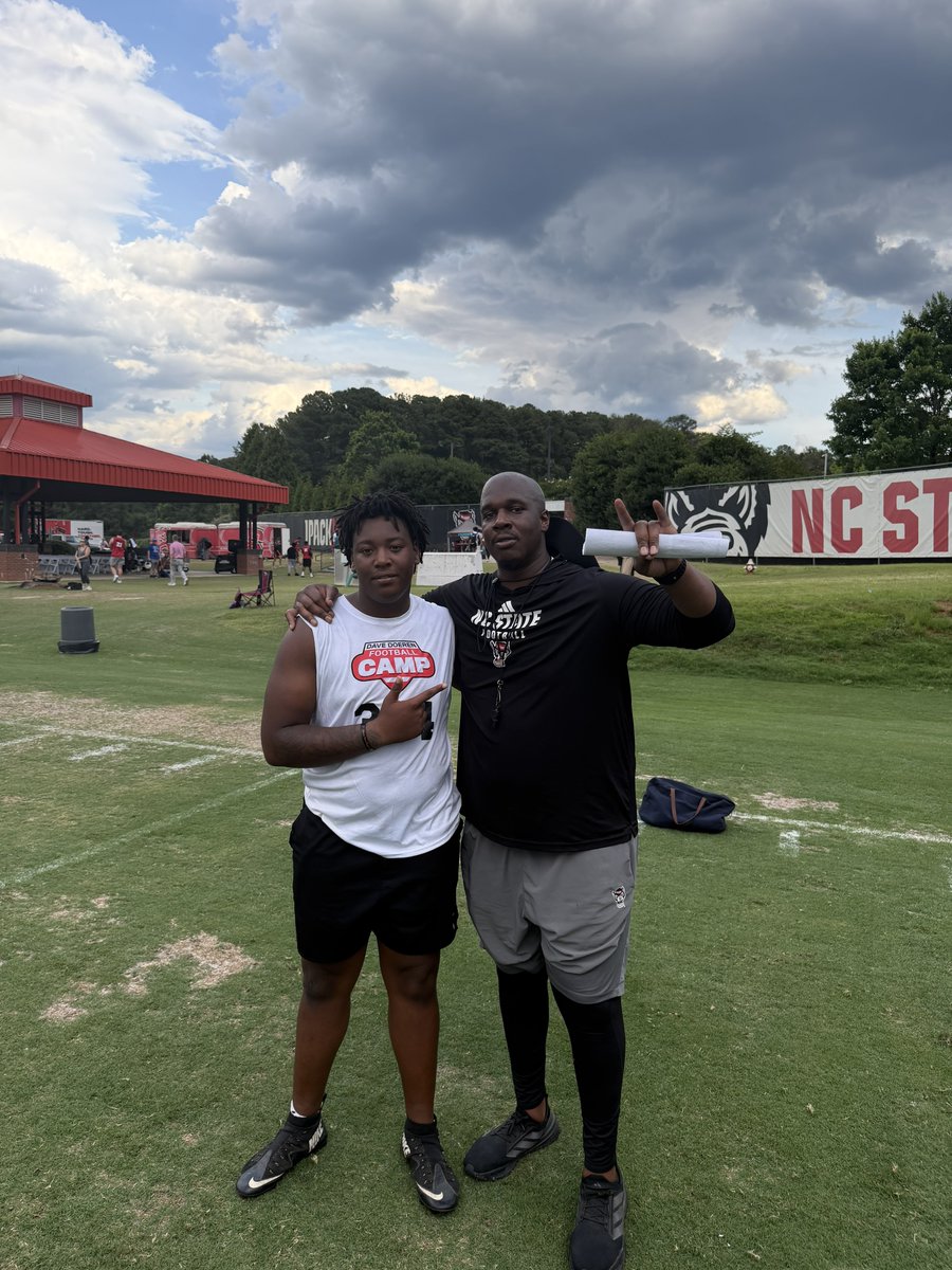 KaidenMelvin29's tweet photo. Camp measurables for today Ht: 6033 Wingspan 78in and 9.7in hands.  Looking fwd to building a relationship with the program! @PackFootball @elisha_shaw @HewittJarrod @CoachAlexFaulk @cvhsftbl @CoachCodiVick @TrenchesElite @PJWilliamsIPS @Steve_IPS @NCStateRivals https://t.co/vnlkXtlxtb