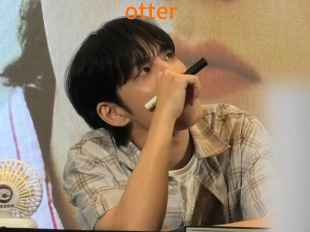 뮹 tweet media