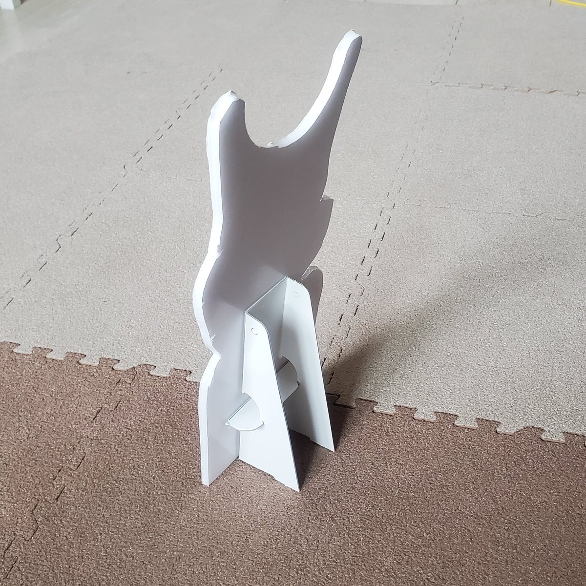 アクリルスタンドなんて割れちゃうんだからこういうのでいいんやで