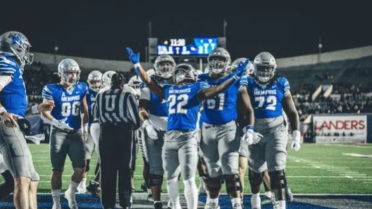 dawson20_'s tweet photo. Blessed to receive my first D1 Offer from the University Of @MemphisFB! 

@CoachHuff @BuckFitz @NCEC_Recruiting @RivalsHS @jeremycrabtree @ReggieBuchanan @On3 @ChadSimmons_ @PrepsKC https://t.co/d81lqHq4EY