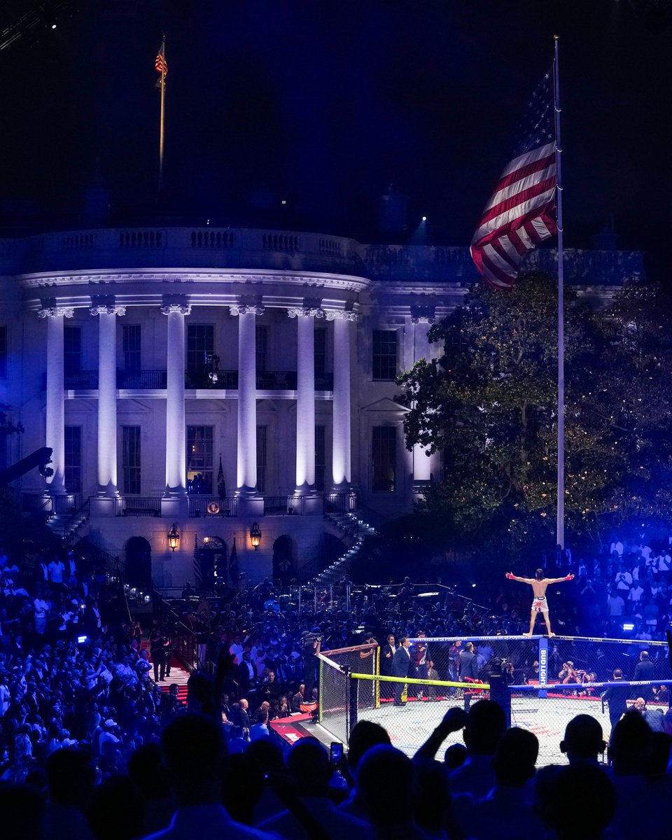 MMAinNY's tweet photo. This picture is insane #UFCWhiteHouse https://t.co/dh4w9TtAue