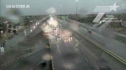 MarisolKFOX14's tweet photo. ⚠️FLOODED ROADWAYS⚠️— If you're out driving,turn around, don’t drown! Even shallow water can be more dangerous than it looks. 🌧️🚗
#eptraffic #discover #turnarounddontdrown https://t.co/XfchdfcAYL