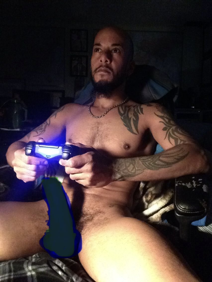 felixmanuelcat's tweet photo. @krassencreep @mjfree Gosh! You are so desperate for a dick pic! Hope the shadow is enough for you to jerk off to as much as you want! You probably can take 2 dicks at the same time! This is why closet faggots like you make the perfect bitches! 😂🤣 https://t.co/hCH31pdZSD