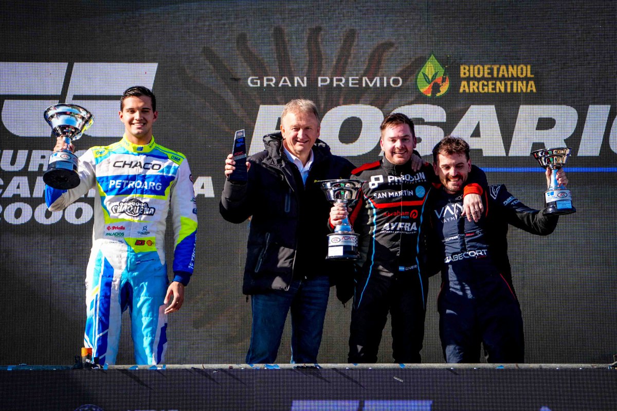 motoresapleno's tweet photo. #TurismoCarretera2000 en #Rosario – #Carrera2: Bernardo #Llaver repitió la victoria de ayer. #motoresapleno #automovilismo #motorsport #ACTC #TurCar2000
https://t.co/7QEhVCl2VP https://t.co/1nR874axuy