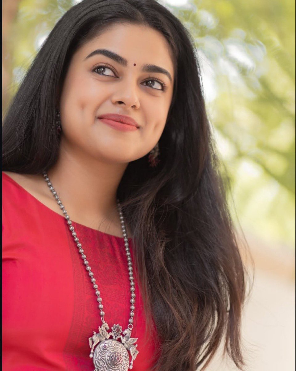 Meenakshi Chaudhary tweet media