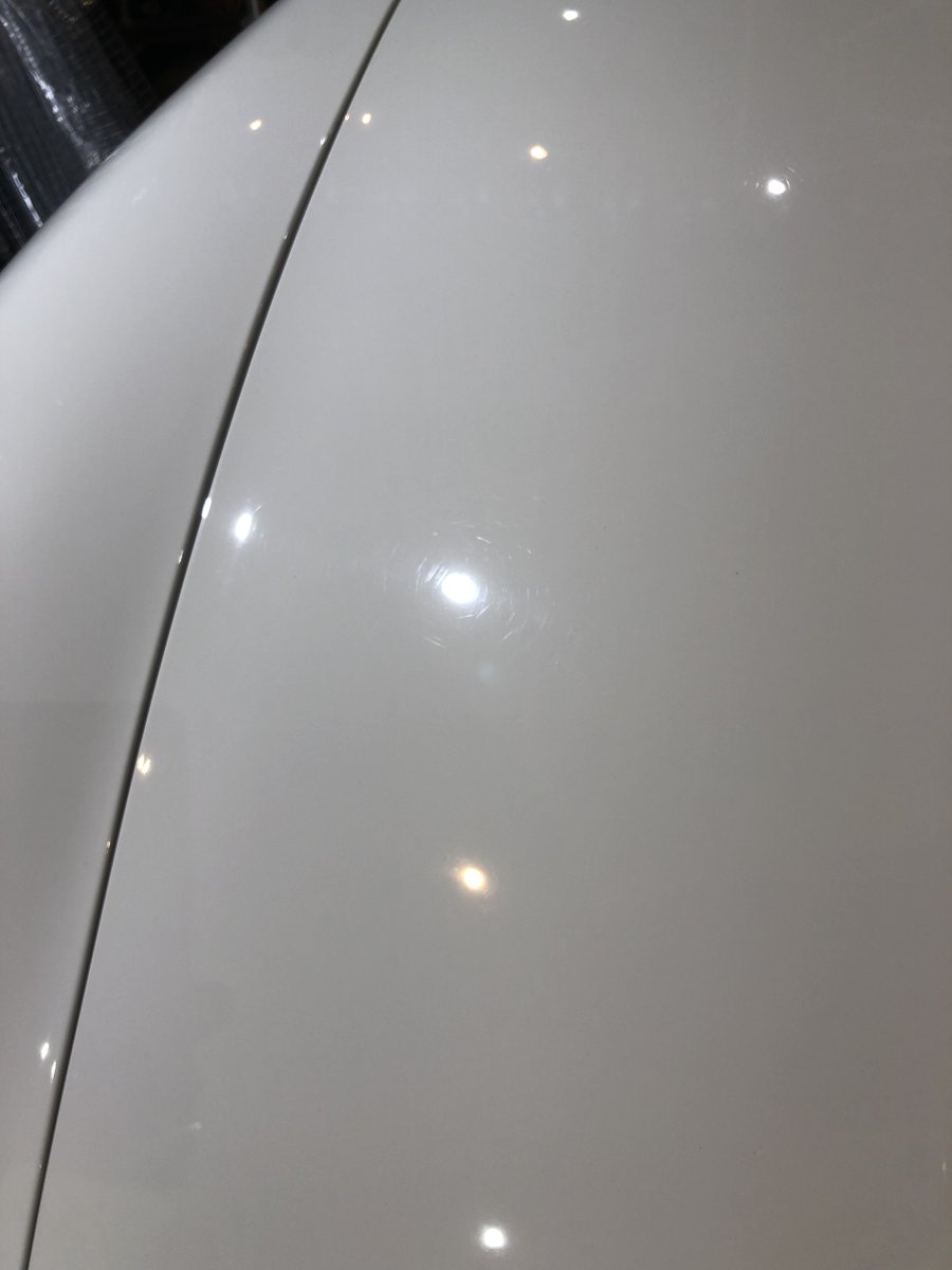 AllBlueTokyo's tweet photo. 先日、コーティング施工のご依頼をいただいたポルシェ 911 カレラ Sのご納車をさせていただきました🚗

洗車傷や線傷がお車全体に広がっており、綺麗なお車ではありましたが、光沢が少しくすんでいる状態でした。
徹底洗車・本研磨・鏡面研磨を行い、コーティングを施工して、光沢でツヤツヤのお車になりました！✨

「おぉ、見違えるように綺麗になりましたね！」とオーナー様にも大変喜んでいただけました😊

ALL BLUE TOKYOへご依頼いただきありがとうございました！

本日もご来店のご予約あり✨

コーティングのご相談・ご予約・お問い合わせは、LINE公式アカウントやお電話などでお待ちしております！☺️

ALL BLUE TOKYO
東京都葛飾区高砂7-19-8
03-6161-1615
https://t.co/lKThfchsK1

#カーコーティング #セラミックコーティング #ガラスコーティング #研磨 #磨き #ポルシェ #911カレラS #葛飾区 #porsche #911carreras