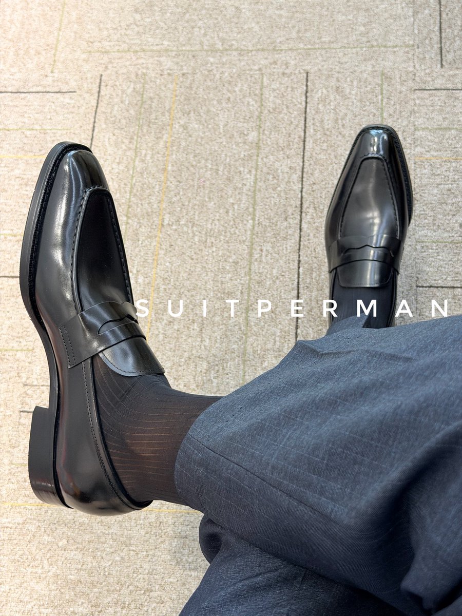 Suitperman's tweet photo. 周一坏 https://t.co/5zkqvws6en
