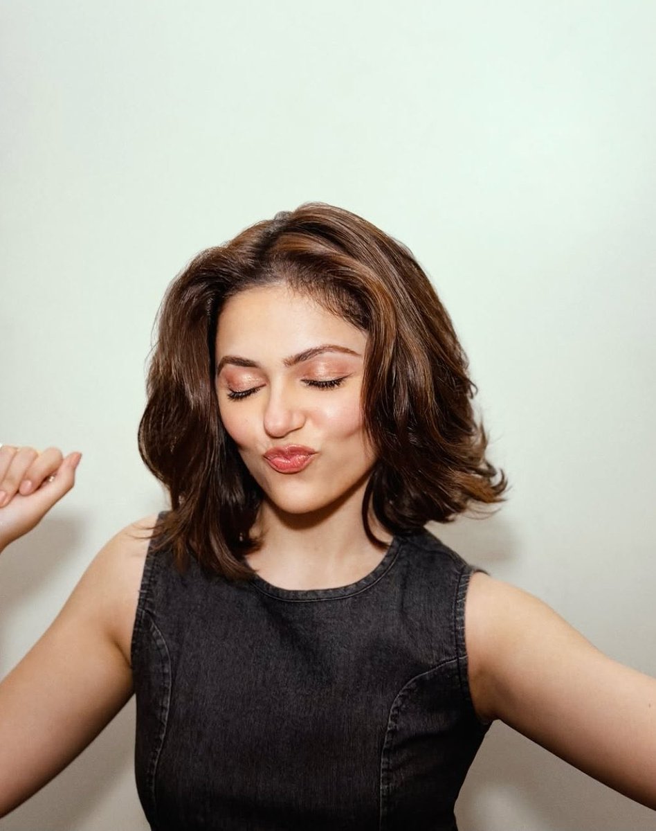 manmohona's tweet photo. Aneet Padda is the new PERK Brand Ambassador after PREITY ZINTA and ALIA BHATT! 

My girl is going big!!!! https://t.co/9ACHScbfKB