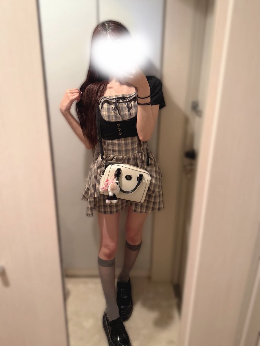 _rina_166's tweet photo. ♡ 今週の出勤 ♡

15日 13:00-23:00
19日 13:00-23:00
20日 13:00-23:00

今週もたくさんお誘いまってるねー！ https://t.co/zQLKJbyygi
