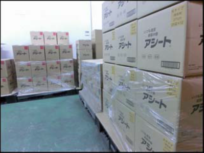 ASHEET_official's tweet photo. ありがたいことに、リピーター様がものすごく多いアシート。
でも、リピートされる理由は「使用済みになり、役目を終えて捨てられるから」なんです。
毎日お客様に使い捨てられ、ゴミ箱に行き、また新しいアシートが靴に仕込まれる。ちょっと切ないサイクルですが、皆様の靴や足もとの平和を守って散っていくうちの子たちを、今日も誇りに思っています。
#アシート #企業の裏話