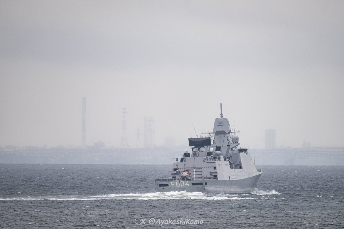 AyakashiKamo's tweet photo. オランダ海軍のフリゲート艦
「デ・ロイテル」東京寄港の様子を現像しました⚓️

本国の出港時から各地のニュースを追っていた艦なので、この目でようやく姿を拝めて感激でした！

#KoninklijkeMarine
🇳🇱【#デ・ロイテル (HNLMS De Ruyter, F804)】2026/06/15📸 https://t.co/Xamj8XFcJr