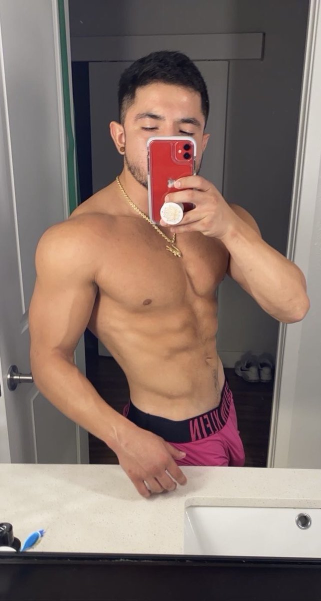 Chicoafterhours's tweet photo. Nice to meet you X 😊 #onlyfans coming soon 🙈 https://t.co/WpJFNE06HV