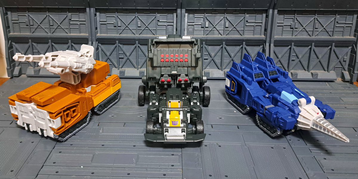 weiweipredator's tweet photo. トランスフォーマービクトリー Transformers: Victory
Jargua(ジャルガー)
Killbison(キルバイソン)
Drillhorn(ドリルホーン)

#transformersvictory 
#ジャルガー
#キルバイソン
#ドリルホーン https://t.co/p59ocDWgX9