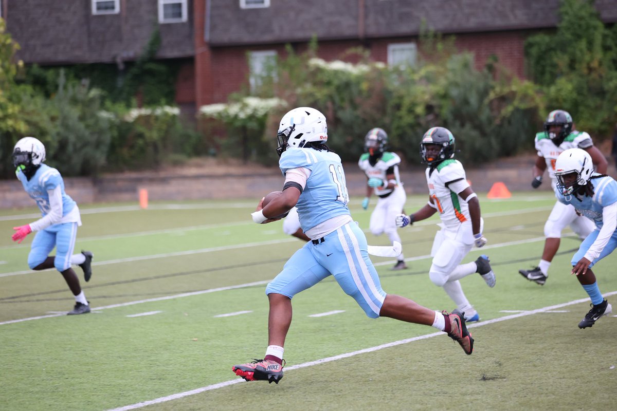 KeylanLue11's tweet photo. June 15th‼️

2028 TE/LB ready to compete, work, and prove myself every day. Excited for what's ahead as I enter my junior year and continue developing on and off the field.

I'd love to connect and build relationships as the recruiting process

816-330-1106
Keylue51@gmail.com https://t.co/PZmTPXmUF2