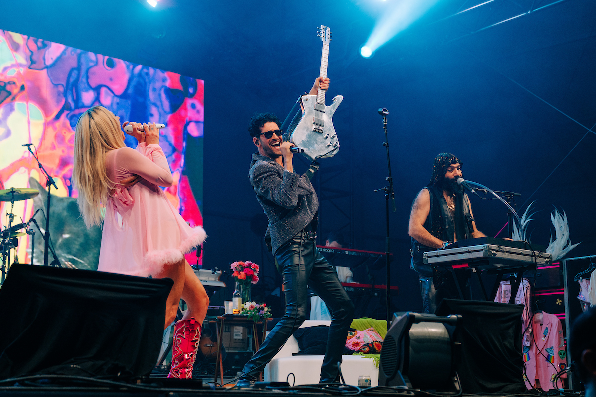 Bonnaroo's tweet photo. welcome to the alchemy of pop @KeshaRose https://t.co/pyaKSkLxyI
