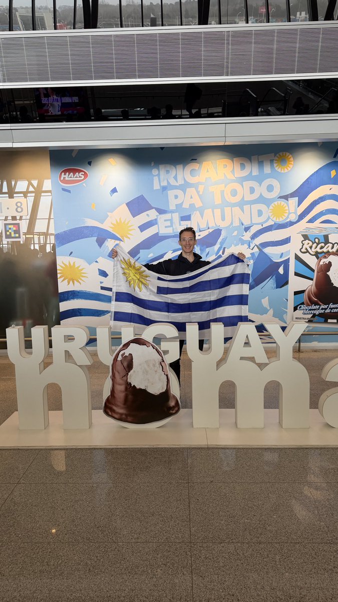 FabianDavidOK's tweet photo. ✈️ Día 1 del viaje mundialista: Se renueva la ilusión 🩵  Mañana comienza la copa para Uruguay y es un privilegio estar ahí de cerca cubriendo a La Celeste y vivir mi primer mundial. 

Al igual que los jugadores en la cancha, sabremos cumplir pero en las redes 📲  Vamos #Uruguay https://t.co/WaE0sMKREl